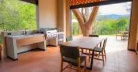 BEE Suites San José - Santa Ana - 3 stelle