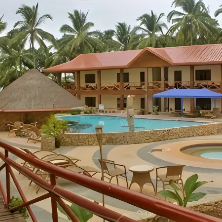 Nataasan Beach Resort and Dive Center