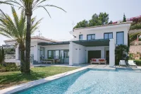 Holiday house with spectacular sea views over the Bay of Javea - Pools