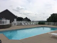 Lakeside Haven, Cottage#4, Pool, Hot Tub, Lake View - Pools