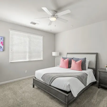 Clovis House, Sleeps 10, Hammock, Covered Patio, Game Table Hotels in Clovis