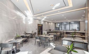 Hulunbuir Rezen Select Hotel
