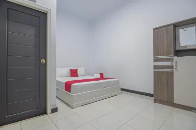 RedDoorz Syariah Near Ramayana Mall Tarakan Hôtels à proximité de : Borneo Island