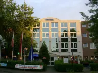 Hotel am Berliner Platz Các khách sạn ở Monheim am Rhein