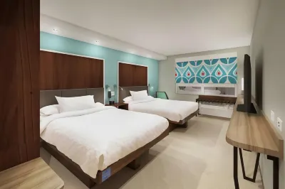 Tru by Hilton Sterling Heights Detroit Hotels near Edible Arrangements
