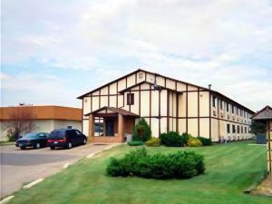 Travelodge by Wyndham Redwood Falls