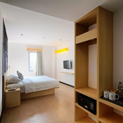 Zodiak Paskal by KAGUM Hotels Hotels near Ciroyom Station