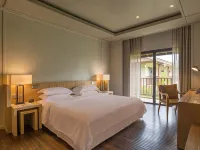 Dusit Thani Krabi Beach Resort Hotels near Monkey Trail