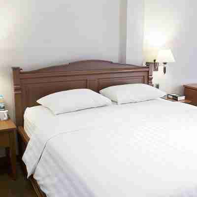 Thong's Inn Hotel Kualanamu Rooms