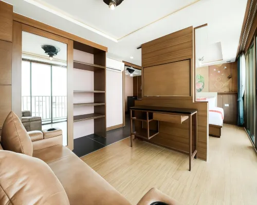 OYO 458 Nakorn Siam Boutique Hotels near Xzyte Discotech