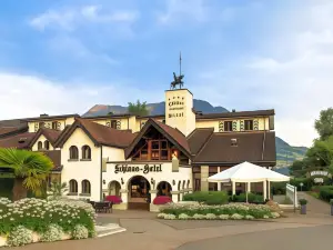 Swiss-Chalet Merlischachen - Romantik Schloss-Hotel am See