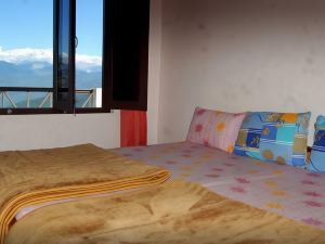 Goroomgo Snow View Guest House Kausani