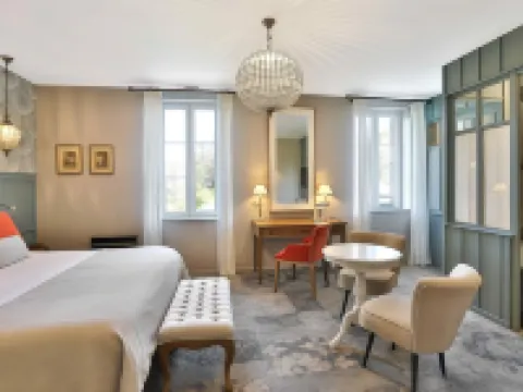 Hotel les Glycines and Spa 4 Stars Hotels in Les Eyzies-De-Tayac-Sireuil