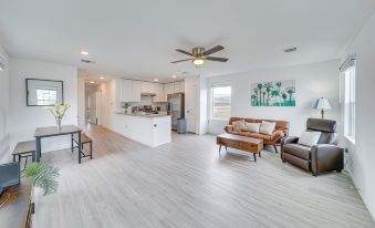 Pet-Friendly San Antonio Home ~ 9 Mi to Lackland!