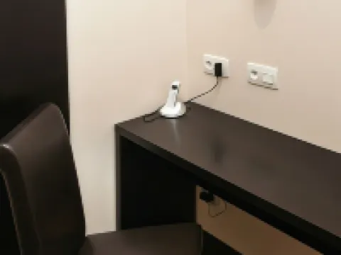 特羅卡德羅飯店 堡丘公園附近的飯店