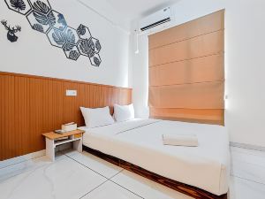 Comfy and Modern Studio at Sky House Alam Sutera Apartment
