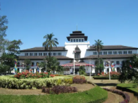 Bantal Guling Alun Alun Bandung Hotels in Regol