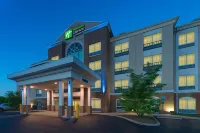 Holiday Inn Express & Suites Woodbridge Hotels in Neabsco