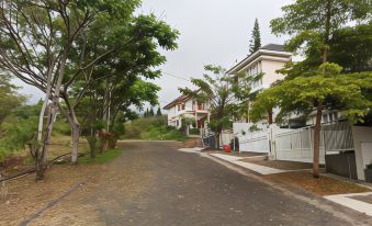 The Kayana Villa Panderman Private Pool 4 Br