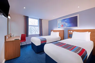 Travelodge Dublin Airport North 'Swords' Hotel berhampiran Pavilions Shopping Centre