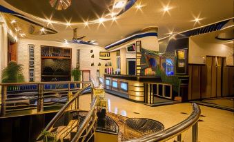 The Suncourt Hotel Yatri