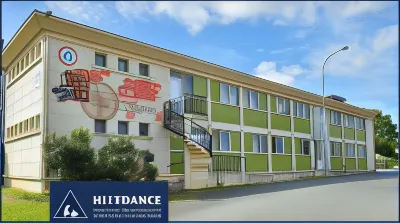 Auberge de jeunesse HI Poitiers Hôtels à : Vivonne