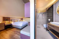 People's Hotel