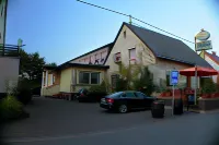 Hotel Restaurant Denis Hotels near Daufenbach