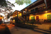 Tioman Dive Resort - bar