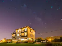 86.88 B&B Hotels near Spring Onion Museum