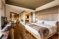 Esplendor by Wyndham El Calafate Hotels near Irigarden