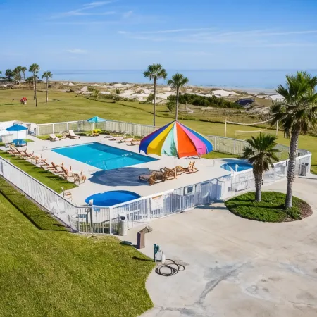 Days Inn & Suites by Wyndham Jekyll Island