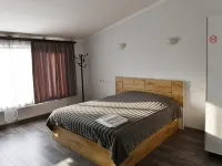 Woolway Studios Hotels in Parakar