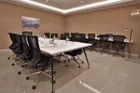 Mardin Airport Otel - parking