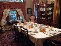 Victorian Loft Bed and Breakfast Hotels in Lawrence Township