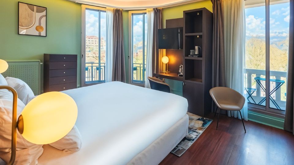 Splendid Hotel Lac d'Annecy, Handwritten Collection