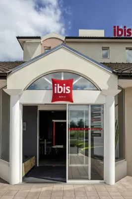 Ibis Pau Lescar