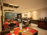 Carlton Plaza Torre Hotels in Araxá