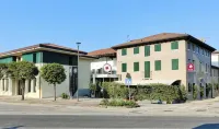 Hotel Locanda Al Sole Hotels near Padri Bianchi