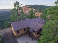Torrey’s Getaway, 2 bed, 2 bath in the heart of Dixie National Forest. Hotels near Strawberry Point