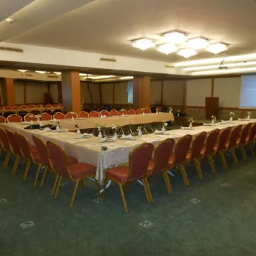 Nuzhet Hotel