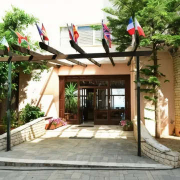 Elegant Beach Hotel