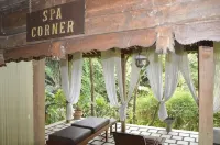 Joglo Plawang Villa & Resort Hotels in Turi