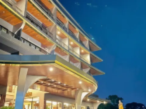 Chunlee Grand Korat Hotels near Thao Suranari Monument (Ya Mo)