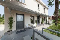 International Rooms & Apartments - Condos
