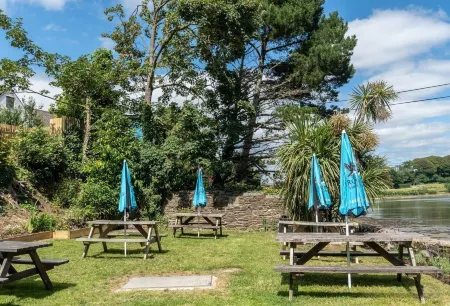 The Wilcove Inn Отели в г. Торпойнт