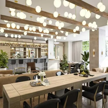 Luxe Rainey St High Rise - Heated Pool - Gym - Atx