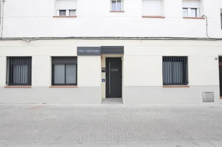 Hey Rooms Отели рядом с достопримечательностью «Parc Dolores Ibárruri»