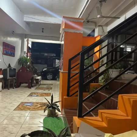 Aranas-Carillo Travellers Inn