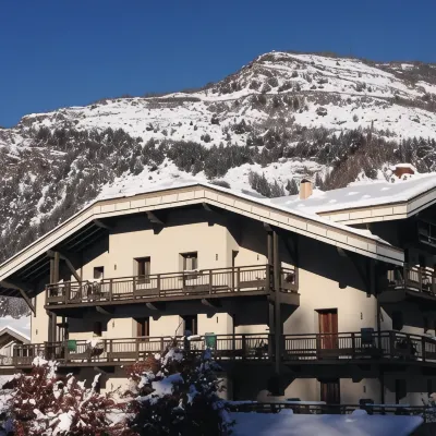 Altis Val Vert Hotels near Courchevel 1300